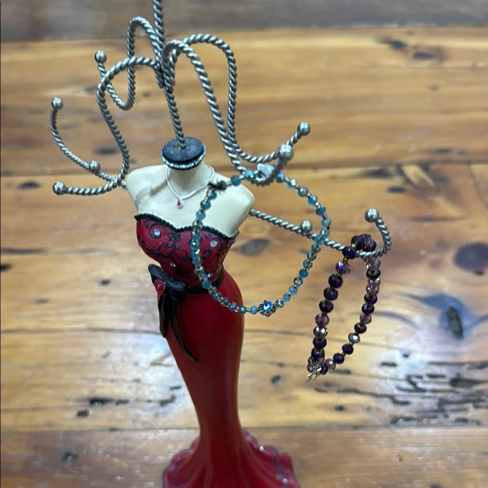 Red and Black red dress vintage Jewelry holder - Picture 9 of 9